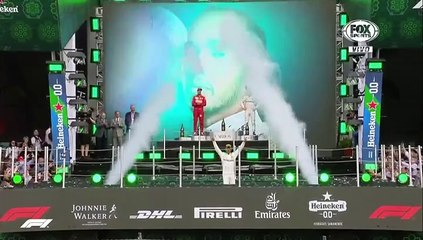 Hamilton ganó en México, pero deberá esperar para festejar su sexto Mundial