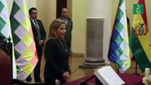 Presidenta interina Áñez nombra nueva cúpula militar y niega 