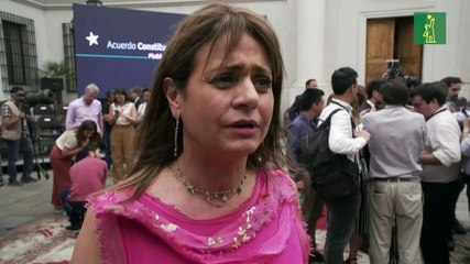 Presidente de Chile promulga ley que habilita plebiscito para cambiar la Constitución