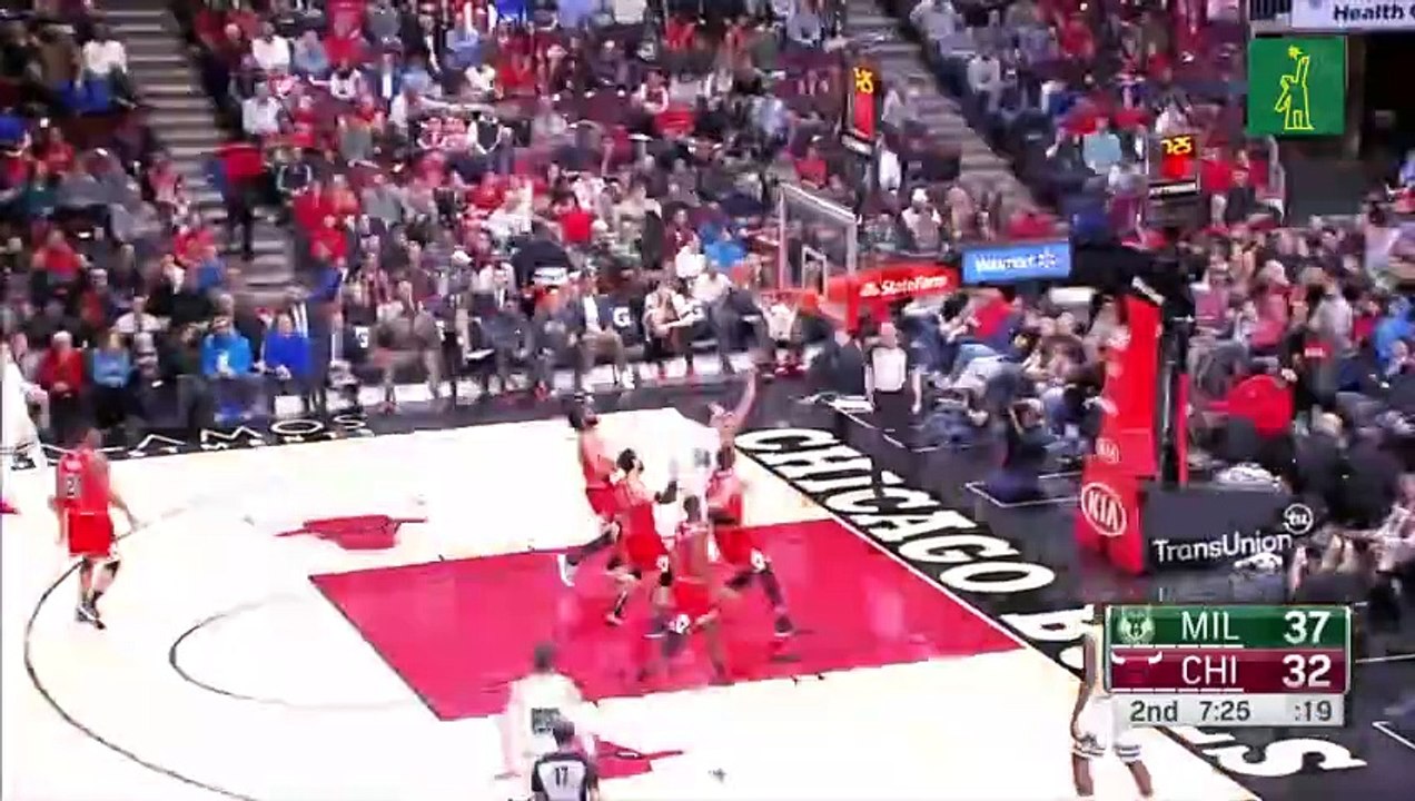 Milwaukee superó a Chicago con facilidad