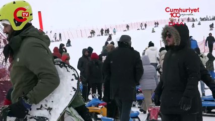 Erciyes'e ziyaretçi akını: Pistler doldu