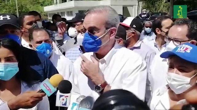 Luis Abinader visita Hato Mayor y promete viviendas para los afectados por Isaías