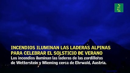 Incendios iluminan las laderas alpinas para celebrar el solsticio de verano