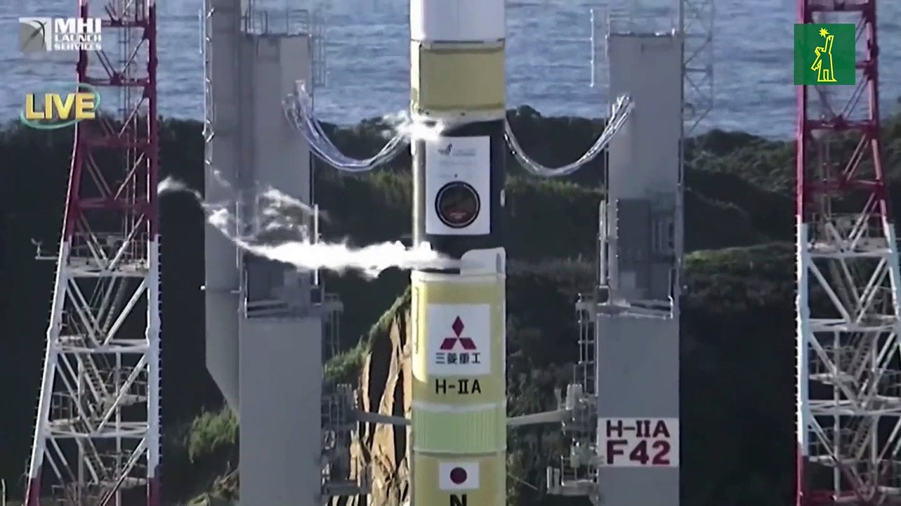 Lanzada al espacio una sonda emiratí que orbitará Marte en febrero próximo