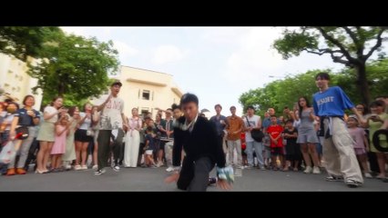 Tập 2 - Đi Giữa Trời Rực Rỡ