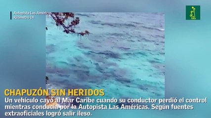 Un vehículo cae al Mar Caribe y su conductor sale ileso