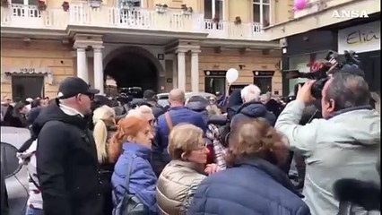 Bimba sbranata dal pitbull, funerali a porte chiuse ad Acerra