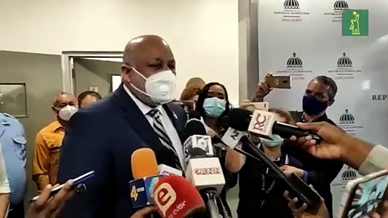 "Los estudiantes que no hayan alcanzado la conectividad tendrán educación a través de la radio y la televisión"