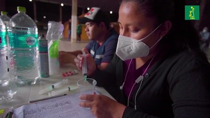 "Ángeles" bolivianos contra la COVID-19 retoman su ayuda a los enfermos