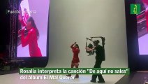 Rosalía interpreta la canción 