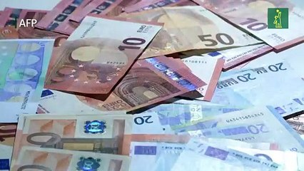 El euro en su nivel más bajo en 20 años frente al dólar