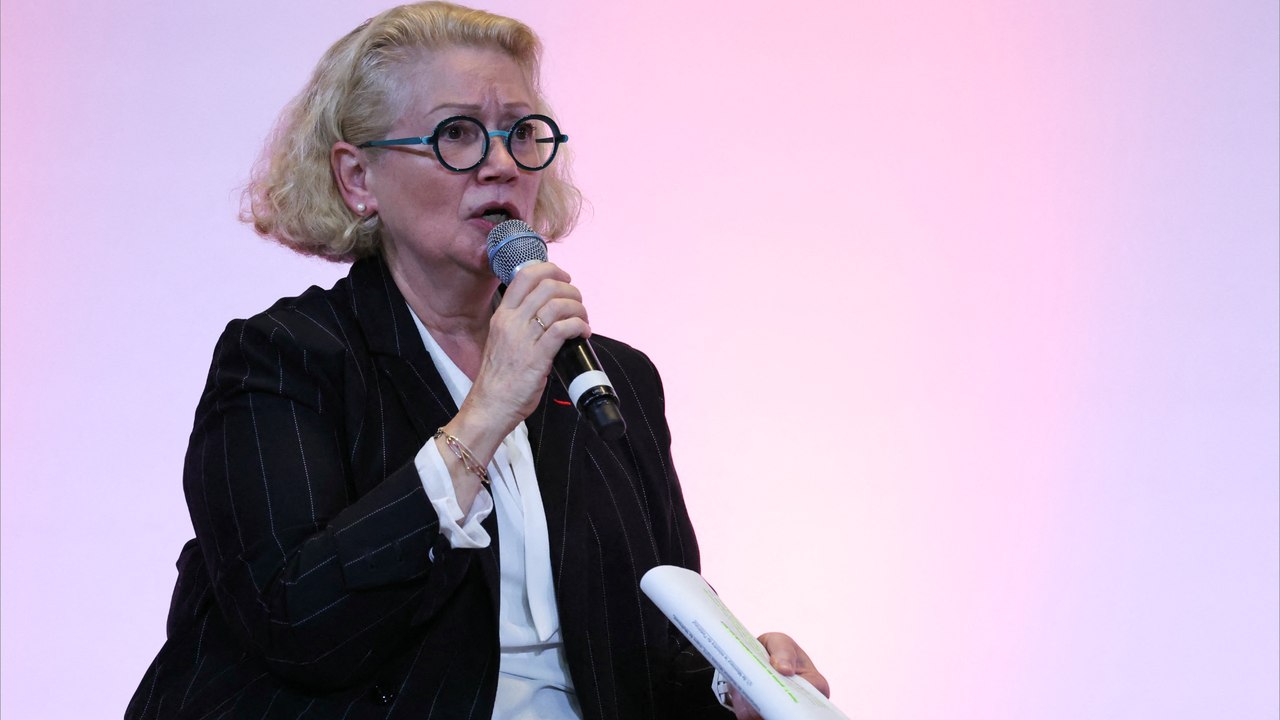 La maire de Mulhouse salue le courage des agents municipaux après l'attentat.