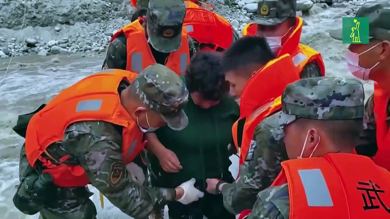 Aumentan a 82 los fallecidos por el terremoto en el centro de China