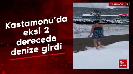 Kastamonu'da eksi 2 derecede denize girdi