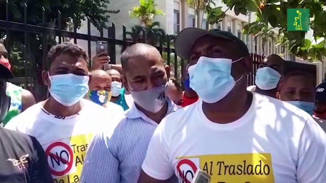 Vendedores de la Pulga exigen que abran el mercado