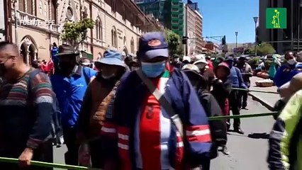 Decenas de personas con discapacidad piden bono para no ir a huelga en Bolivia