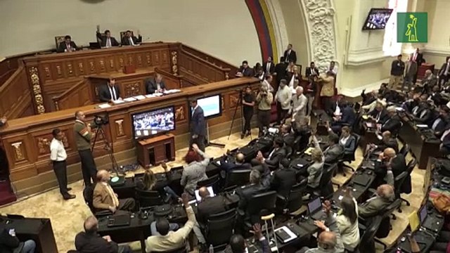 Dirigente opositor Capriles llama a participar en legislativas de Venezuela