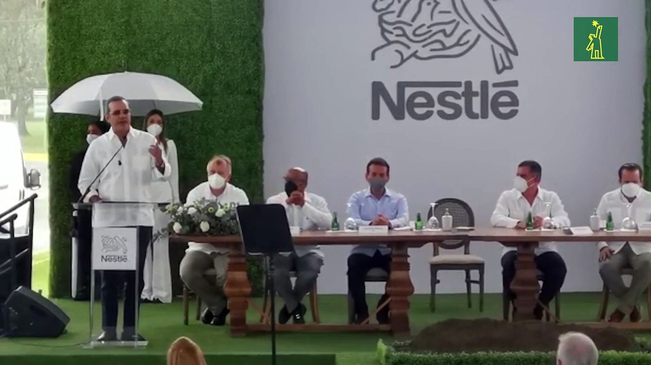 Abinader encabeza acto de construcción de caldera de biomasa de la empresa Nestlé en SFM