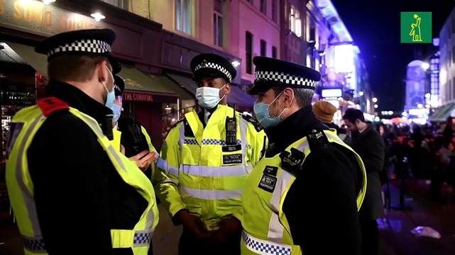 El coronavirus paraliza países europeos y muta en granjas de visones