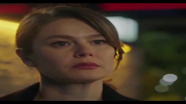 80.1. T.R.A.S-E.L-C.R.I.S.T.A.L ❤️ (Camdaki Kız). 1ª Parte Capítulo 80 Audio Español HD. ❤️ Con Burcu Biricik, Selma Ergeç, Feyyaz Serifoğlu. Serie Turca
