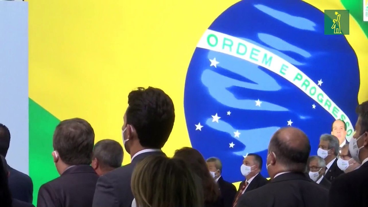 La obligatoriedad de una vacuna que aún no existe se politiza en Brasil