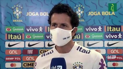 Neymar deja entrenamiento de Brasil y es duda para debut ante Bolivia