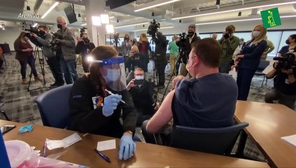 EEUU revisará dosis e ingredientes de vacuna de Pfizer tras reacciones alérgicas