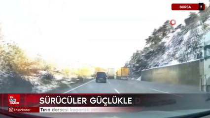 Bursa'da tırın dorsesi koparak yol ortasında kaldı