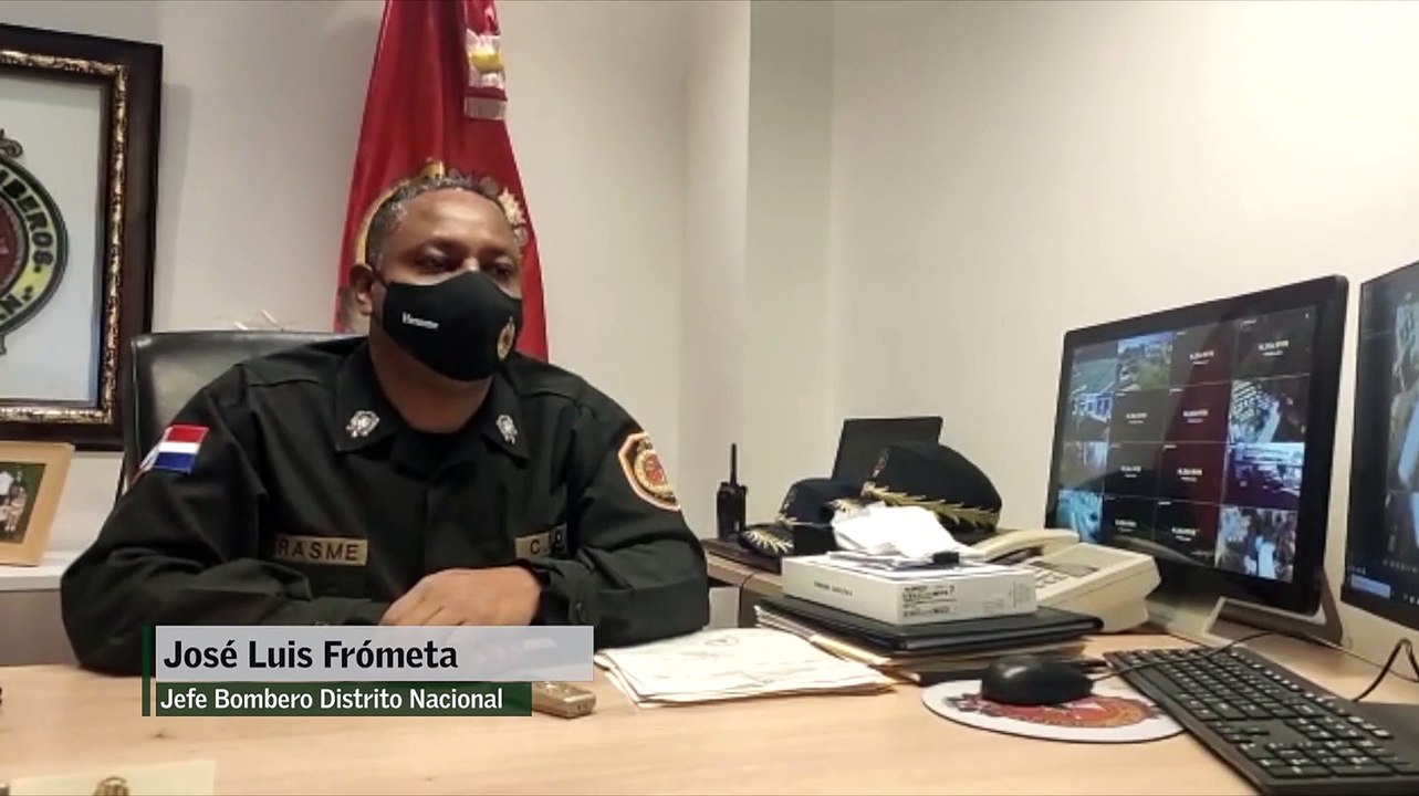 Jefe de los bomberos alerta sobre uso de arbolitos de Navidad. Dice son causa de incendios