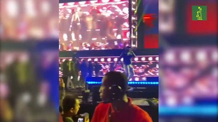 LeBron James sorprendió a Bad Bunny en la tarima de Calibash 2020