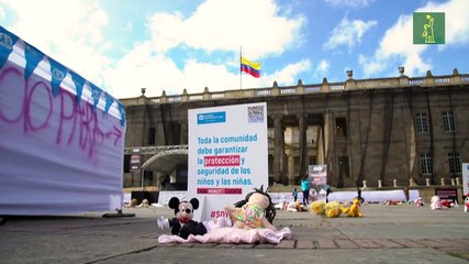 La protesta de los peluches denuncia violencia sexual contra menores en Colombia