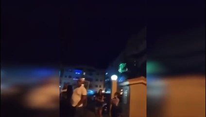 Toxic Crow enfrenta a agente policial que intentó detenerlo durante toque de queda