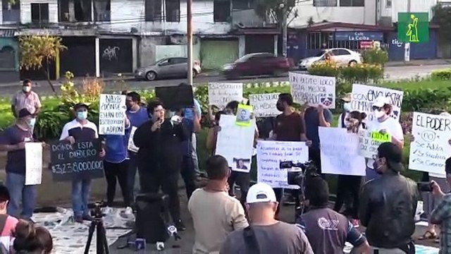 Salvadoreños se manifiestan en contra del Gobierno de Nayib Bukele