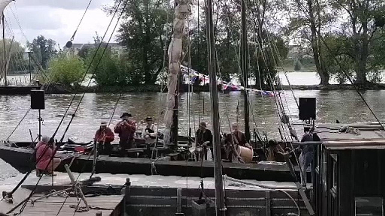 Kas a-barh - Les filles de Lorient