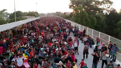 Caravana de centroamericanos vuelve a tocar la puerta de México para llegar a EEUU