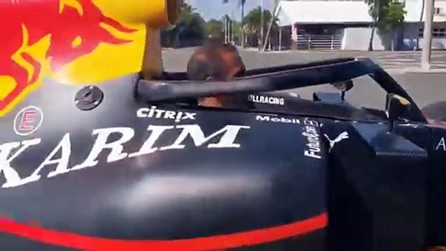 Le caen encima a Domingo Contreras por proponer traer al DN carreras Fórmula 1