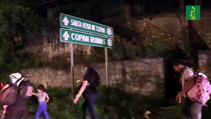 Pequeña caravana de hondureños sale hacia EEUU, a pesar de rigurosos controles