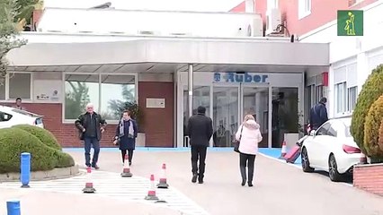 Sabina se recupera de la operación de un hematoma intracraneal