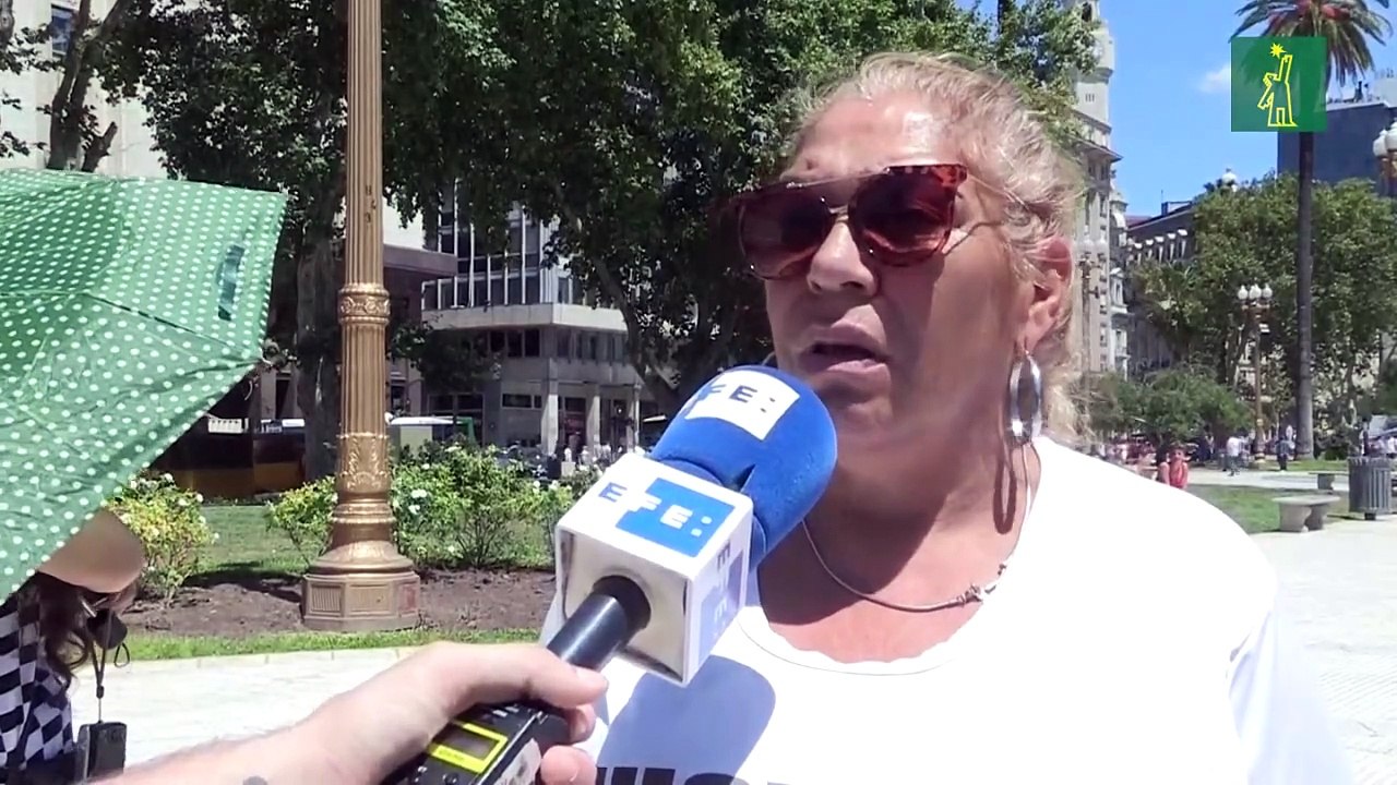 'Familias sobrevivientes de feminicidios' claman medidas a gobierno argentino
