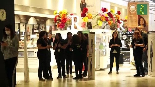 Cierren el mall , empleados de centros comerciales en Chile protestan por temor a coronavirus