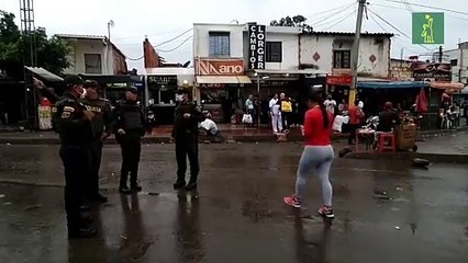 A causa del COVID-19 Venezolanos quedan estancados en frontera con Colombia