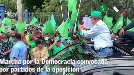 Leonel Fernández en la Marcha por la Democracia