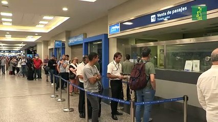 Argentina suspende transporte interno como medida contra el coronavirus