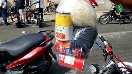 Entregan raciones de comida a los ciudadanos