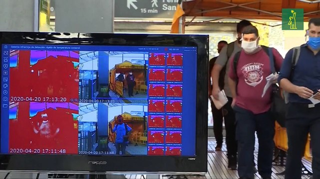 Argentina resalta logros tras un mes de cuarentena y se preocupa por el futuro económico