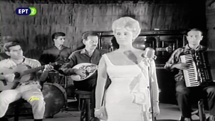 Κλαίω και σ' αναζητώ (Είμαι μια δυστυχισμένη) - Πόλυ Πάνου (Cine Video)Ver