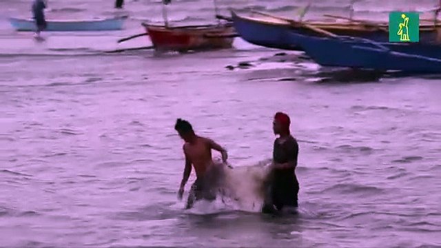 Tifón Vongfong arrasa islas del centro de Filipinas al tocar tierra 6 veces
