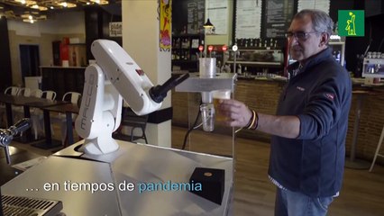 Robot sirve cervezas a distancia en España