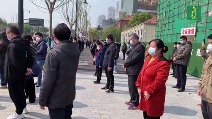 Cientos de millones de chinos guardan silencio por las víctimas del virus