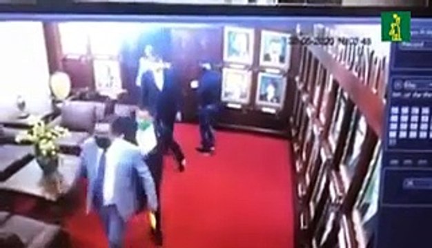 Diputados pelean a puños en plena Cámara de Diputados